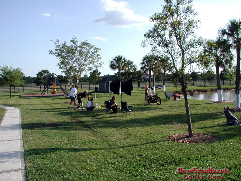 Click image for larger version

Name:	behind_the_scenes_3.jpg
Views:	39
Size:	217.4 KB
ID:	442